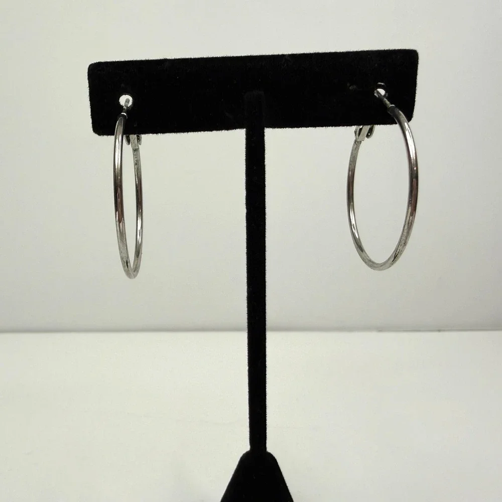 ATI BRCH Silver Tone Dangle Hoop Earrings Pierced Lobe Fashion Jewelry 1.5 in H